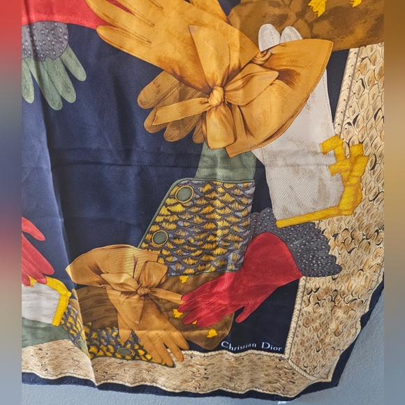 🧤Christian Dior🧣Les Gants “Glove Print” Vintage 100% Silk Scarf 35″ x 35″ - Picture 7 of 16